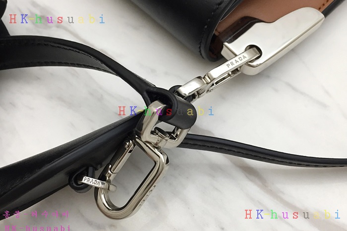 �ڹ̷��ޡ� ����� �ú��� ���� ����� P 1BD165-8