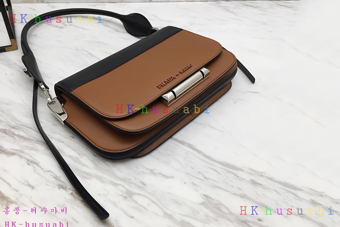 �ڹ̷��ޡ� ����� �ú��� ���� ����� P 1BD165-8