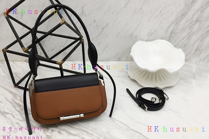 �ڹ̷��ޡ� ����� �ú��� ���� ����� P 1BD165-8