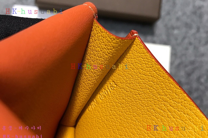 �ڹ̷��ޡ� ���ߵ� ī������ �Ż� G 341270-5