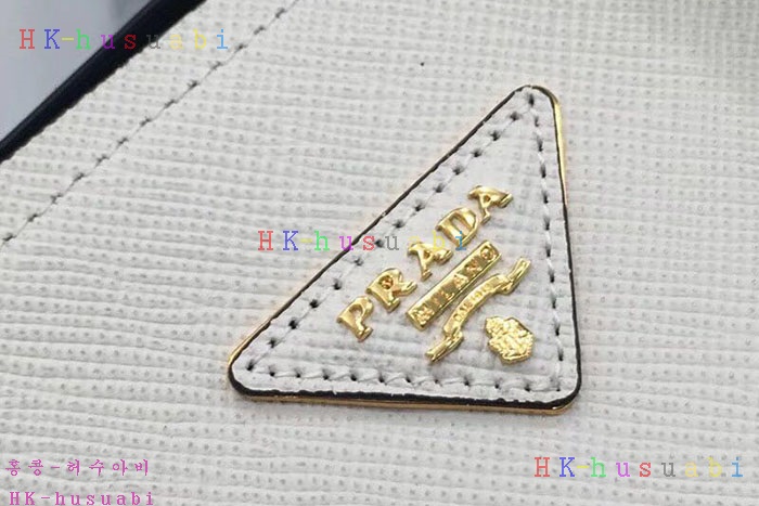 �ڹ̷��ޡ� ����� ��Ʈ��  P 1BG2775