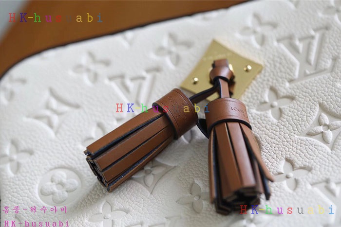 �ڹ̷��ޡڷ��̺��� ������ M44597