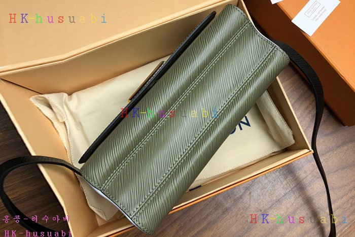 �ڹ̷��ޡ� ���̺��� Ʈ����Ʈ MM  LV M53597