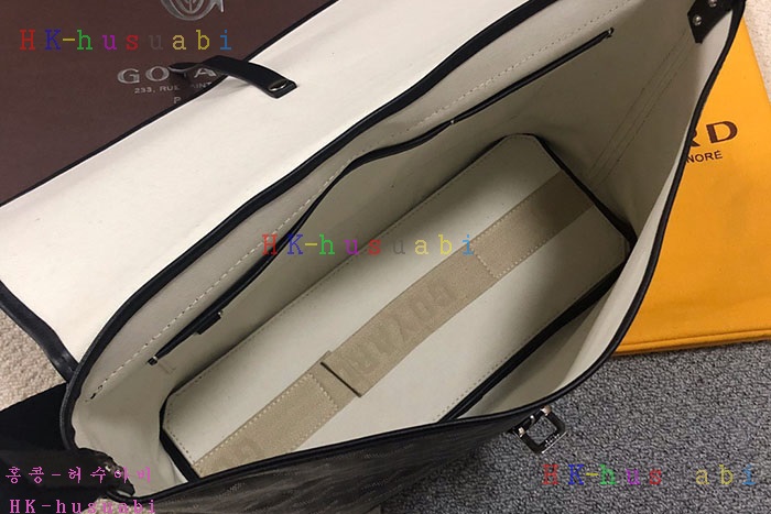 �ڹ̷��ޡ� ���ߵ� ī��Ƽ�� �޽����� GY637710-2