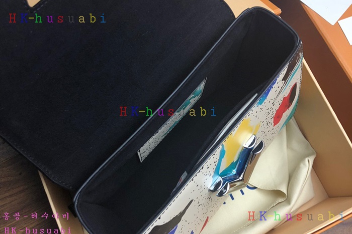 �ڹ̷��ޡ� ���̺��� Ʈ����Ʈ MM  M53857