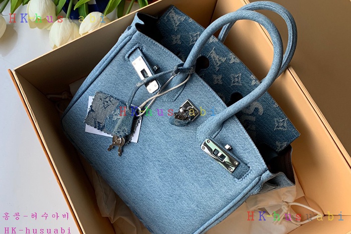 �ڹ̷��ޡ� ���̺���/������  ���� ��� Ʈ���� BK ��Ų�� M4888