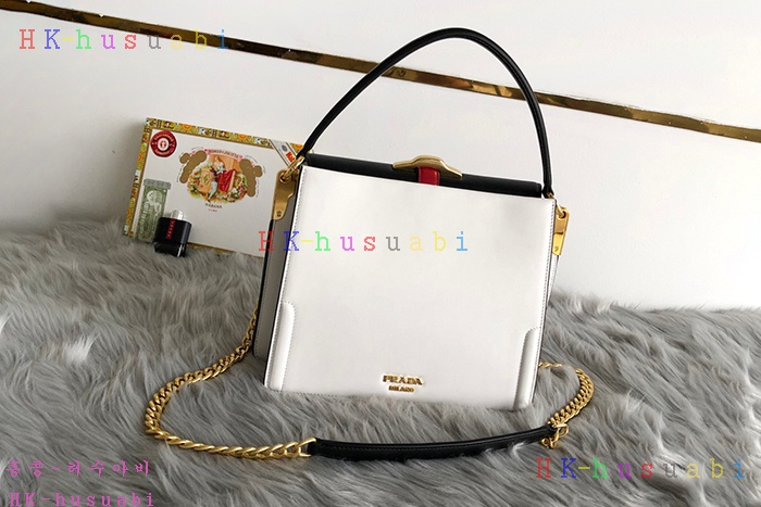 �ڹ̷��ޡ� ����� �� ��Ʈ�� P 1BN004