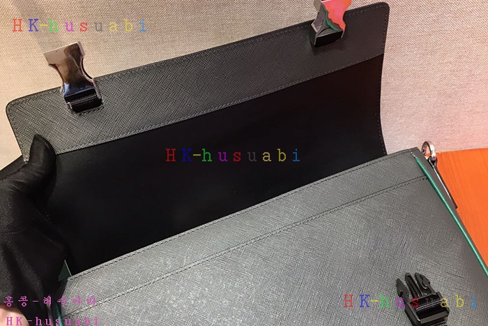 �ڹ̷��ޡ� ����� ���ǾƳ� �޽��� P 2VD018