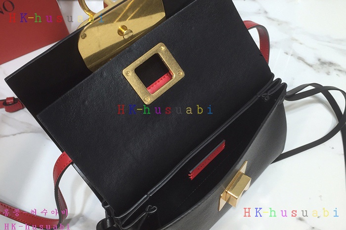 �ڹ̷��ޡ� �߷�Ƽ�� �긵 ũ�ν��ٵ�� V 74413