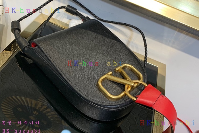 �ڹ̷��ޡ� �߷�Ƽ�� �긵 ũ�ν��� V 009212