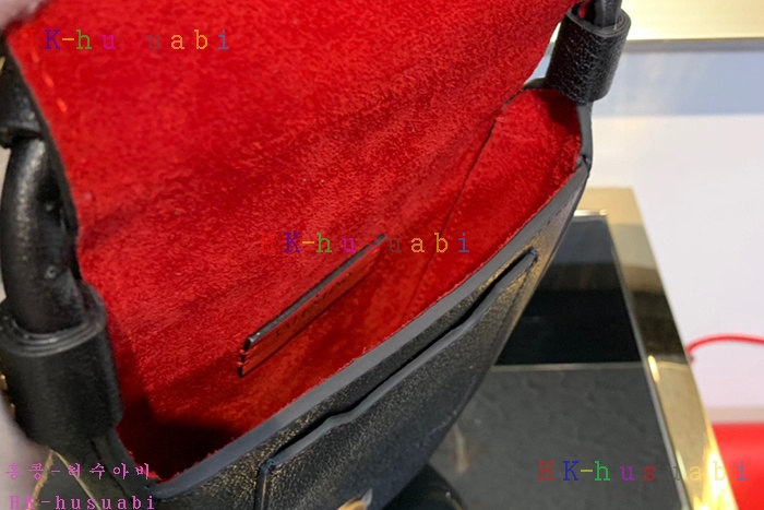 �ڹ̷��ޡ� �߷�Ƽ�� �긵 ũ�ν��� V 009212