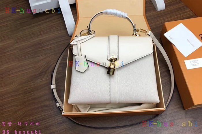 �ڹ̷��ޡ� ���̺��� ���� �� �� M53822