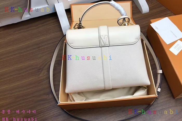 �ڹ̷��ޡ� ���̺��� ���� �� �� M53822