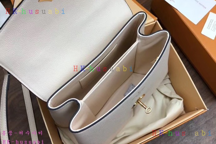 �ڹ̷��ޡ� ���̺��� ���� �� �� M53822