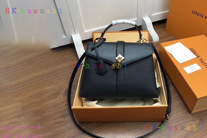 �ڹ̷��ޡ� ���̺��� ���� �� �� M53821