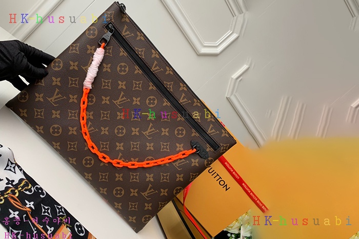 �ڹ̷��ޡ� ���̺��� A4 �Ŀ�ġ  M44484