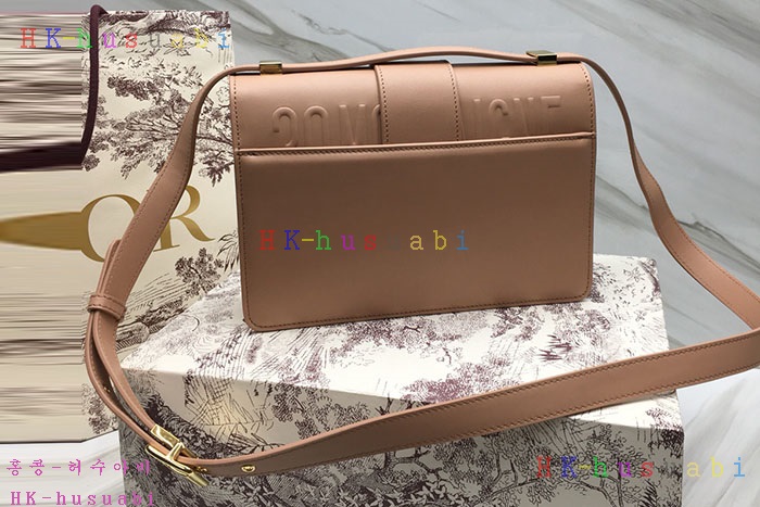 �ڹ̷��ޡ� ��� ��Ƽ�����ι� DR M9203