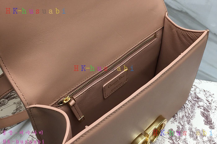 �ڹ̷��ޡ� ��� ��Ƽ�����ι� DR M9203