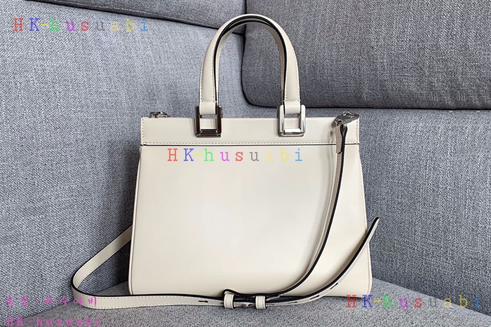 �ڹ̷��ޡ� ���� �ֹ� ž�ڵ�� GU 569712 (2�÷�)