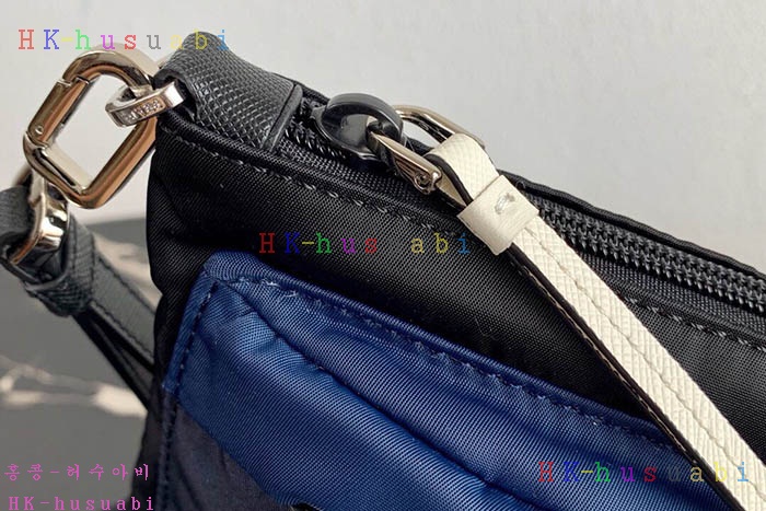 �ڹ̷��ޡ� ����� ���ľƳ� Ŭ��ġ�� P 2NH07D