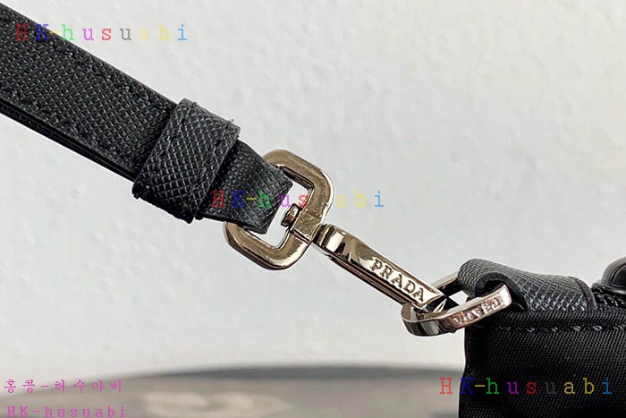 �ڹ̷��ޡ� ����� ���ľƳ� Ŭ��ġ�� P 2NH07D