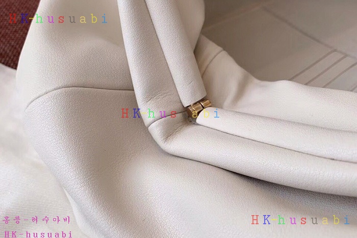 �ڹ̷��ޡ� ���װ�����Ÿ ���� ī�� �Ŀ�ġ BV 576227-4