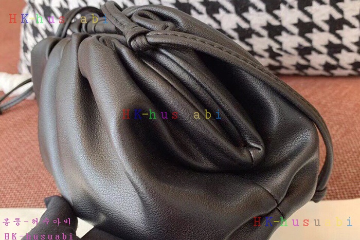 �ڹ̷��ޡ� ���װ�����Ÿ ���� ī�� �Ŀ�ġ  BV 585852-4