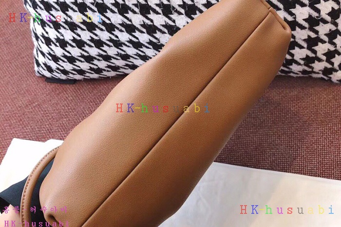 �ڹ̷��ޡ� ���װ�����Ÿ ���� ī�� �Ŀ�ġ  BV 585852-5