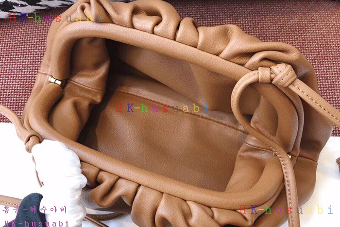 �ڹ̷��ޡ� ���װ�����Ÿ ���� ī�� �Ŀ�ġ  BV 585852-5