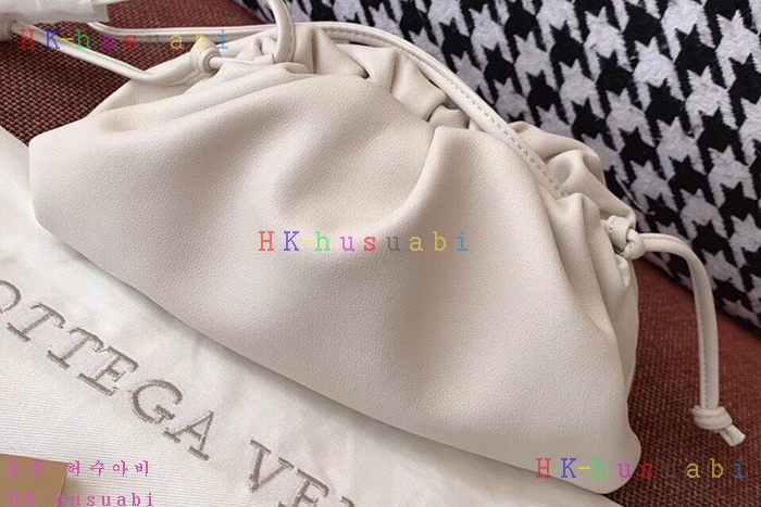 �ڹ̷��ޡ� ���װ�����Ÿ ���� ī�� �Ŀ�ġ  BV 585852-6