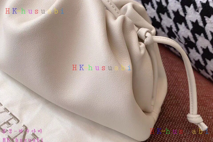 �ڹ̷��ޡ� ���װ�����Ÿ ���� ī�� �Ŀ�ġ  BV 585852-6