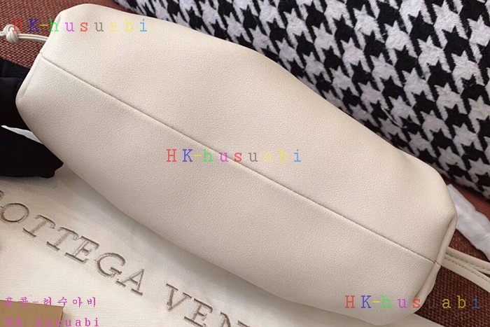 �ڹ̷��ޡ� ���װ�����Ÿ ���� ī�� �Ŀ�ġ  BV 585852-6