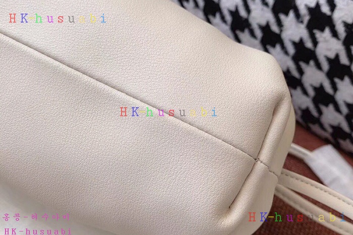 �ڹ̷��ޡ� ���װ�����Ÿ ���� ī�� �Ŀ�ġ  BV 585852-6