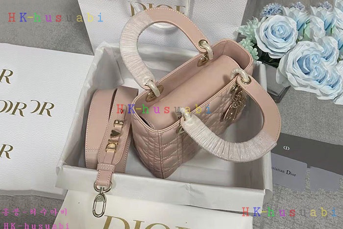 �ڹ̷��ޡ� ��� ���̵�� DR 18800