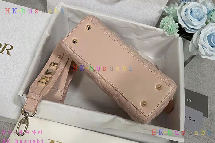 �ڹ̷��ޡ� ��� ���̵�� DR 18800