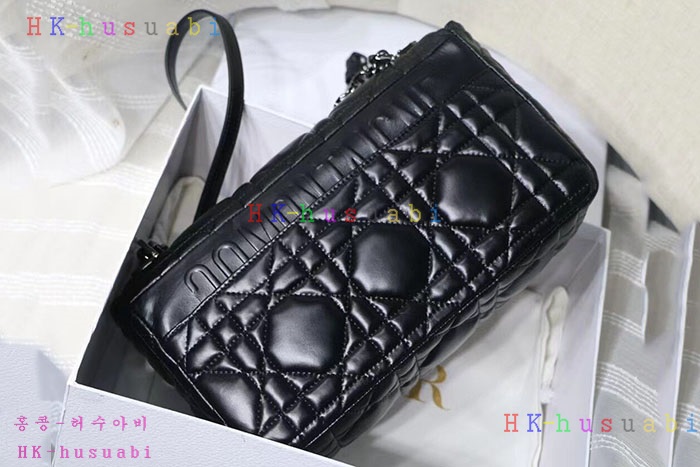 �ڹ̷��ޡڵ�� ī�ι� DR M9243