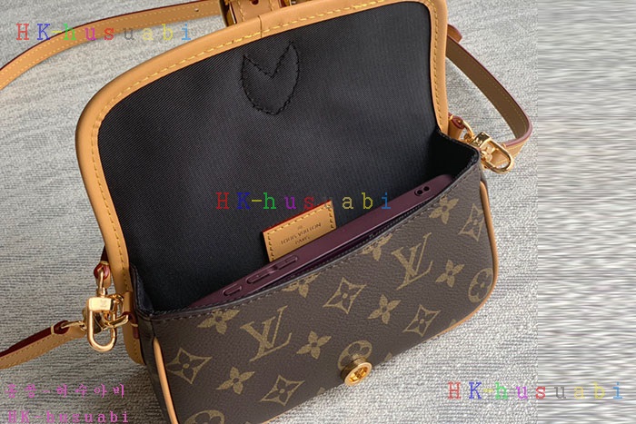 �ڹ̷��ޡڷ��̺��� ���� ���̾� ��Ʈ M83298