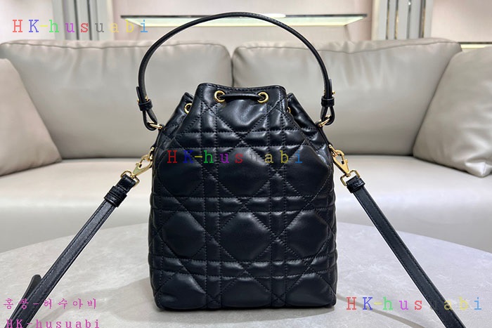 �ڹ̷��ޡڵ�� Dior Caro ī�� ���� ��Ŷ��  M3372
