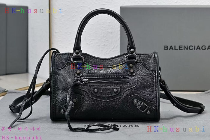 �ڹ̷��ޡڹ߷��þư� �� ��Ƽ ���� 8196712-2